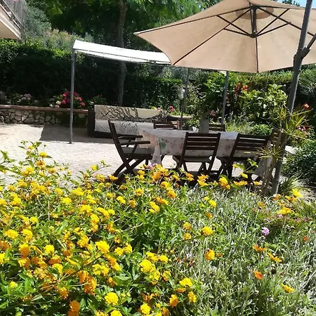 Apartment Formia, Il Giardino Di Anne - Formia