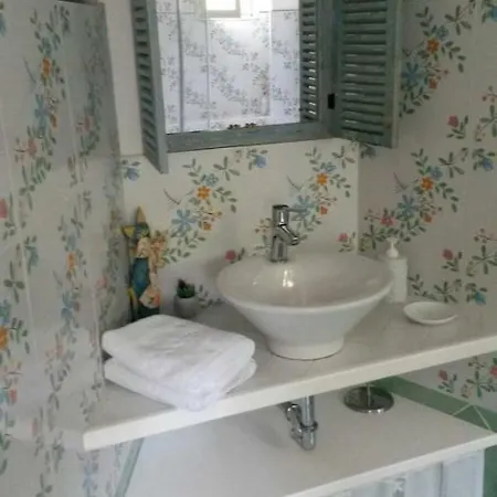 Formia, Il Giardino Di Anne - Formia