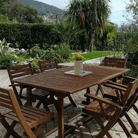 Formia, Il Giardino Di Anne - * Formia