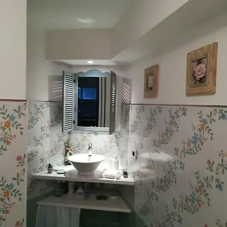 Apartment Formia, Il Giardino Di Anne - Formia
